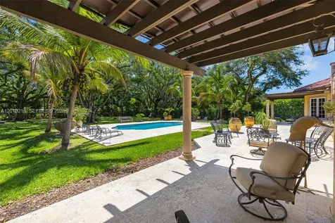 6905 SW 75th Avenue Miami FL 33143
