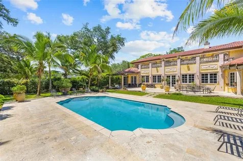 6905 SW 75th Avenue Miami FL 33143