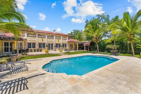 6905 SW 75th Avenue Miami FL 33143
