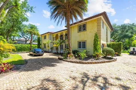 6905 SW 75th Avenue Miami FL 33143