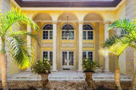 6905 SW 75th Avenue Miami FL 33143