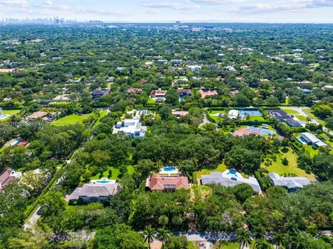 6905 SW 75th Avenue Miami FL 33143