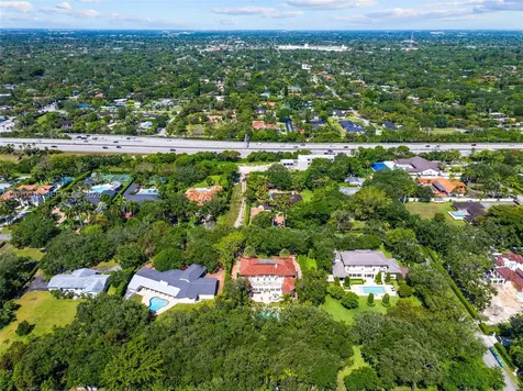 6905 SW 75th Avenue Miami FL 33143