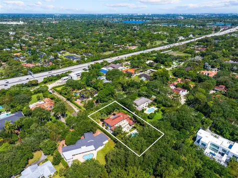 6905 SW 75th Avenue Miami FL 33143