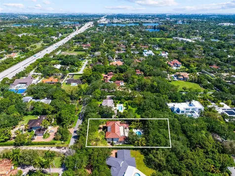 6905 SW 75th Avenue Miami FL 33143