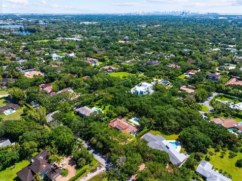 6905 SW 75th Avenue Miami FL 33143