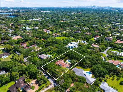6905 SW 75th Avenue Miami FL 33143