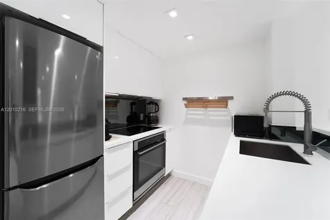 1460 Ocean Drive Miami Beach FL 33139