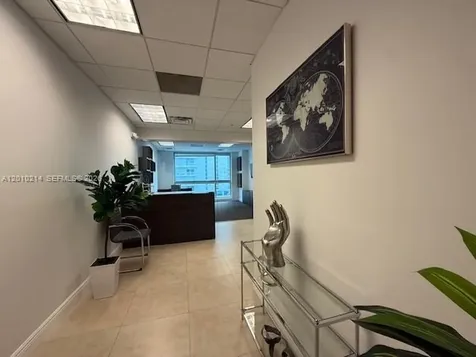 175 SW 7th Street Miami FL 33130