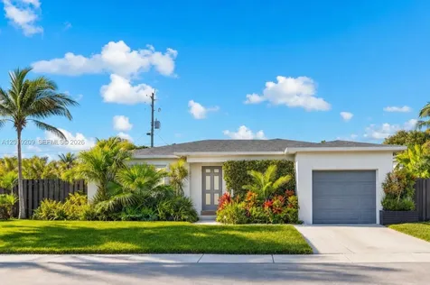 234 SE 3rd Terrace Dania Beach FL 33004