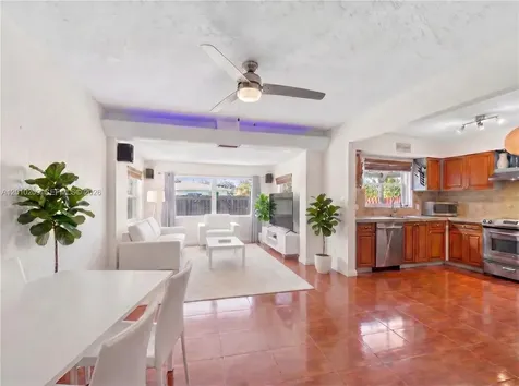 234 SE 3rd Terrace Dania Beach FL 33004
