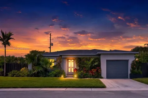 234 SE 3rd Terrace Dania Beach FL 33004