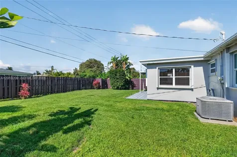 234 SE 3rd Terrace Dania Beach FL 33004