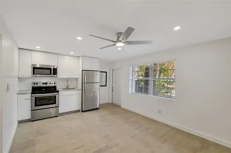 345 Michigan Avenue Miami Beach FL 33139