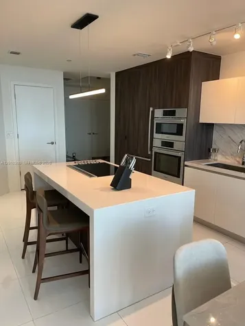 851 NE 1st Avenue Miami FL 33132