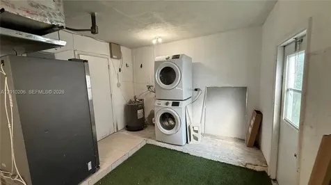 3021 NW 2nd Avenue Pompano Beach FL 33064