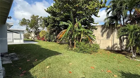 3021 NW 2nd Avenue Pompano Beach FL 33064