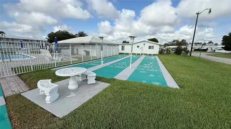 3021 NW 2nd Avenue Pompano Beach FL 33064