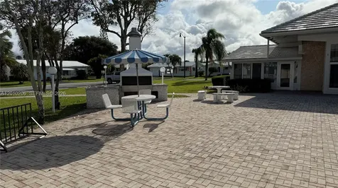 3021 NW 2nd Avenue Pompano Beach FL 33064