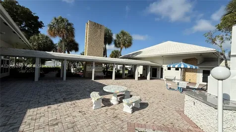 3021 NW 2nd Avenue Pompano Beach FL 33064
