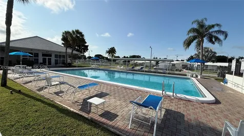 3021 NW 2nd Avenue Pompano Beach FL 33064
