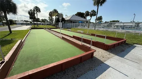 3021 NW 2nd Avenue Pompano Beach FL 33064