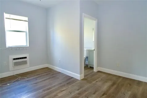 1142 SW 4th Street Miami FL 33130