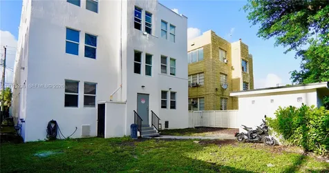 1142 SW 4th Street Miami FL 33130