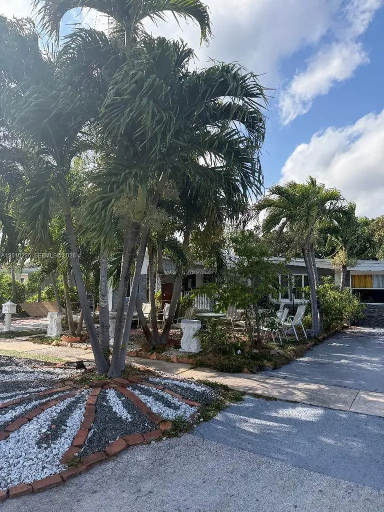 295 NW 122nd Street North Miami FL 33168