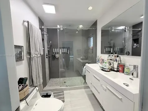 7560 NW 173rd Lane Hialeah FL 33015