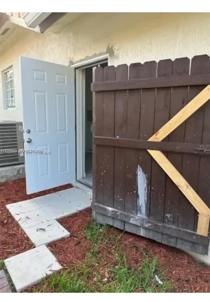 9860 SW 161st Avenue Miami FL 33196