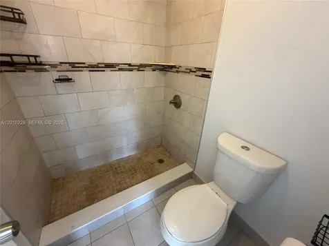 6540 W 27th Court Hialeah FL 33016
