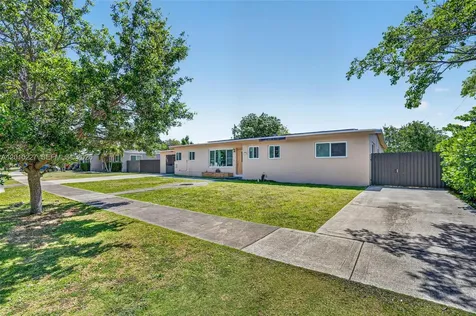 9430 Easter Road Cutler Bay FL 33157