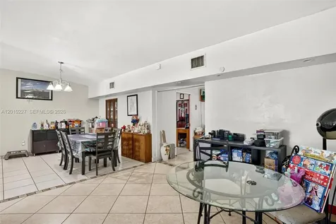 9430 Easter Road Cutler Bay FL 33157