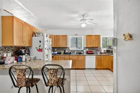 9430 Easter Road Cutler Bay FL 33157