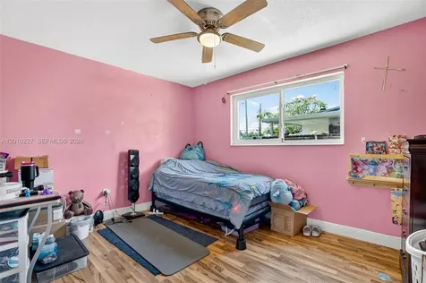 9430 Easter Road Cutler Bay FL 33157