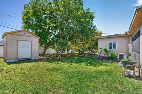 9430 Easter Road Cutler Bay FL 33157