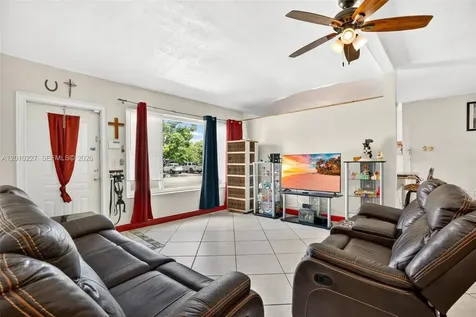9430 Easter Road Cutler Bay FL 33157