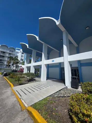 496 NW 165th Street Road Miami FL 33169