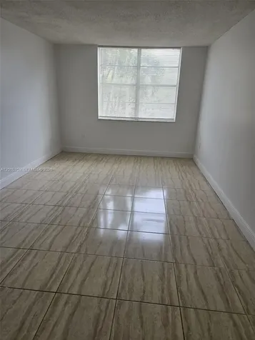 496 NW 165th Street Road Miami FL 33169