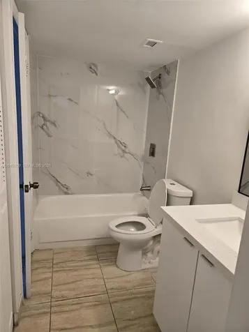 496 NW 165th Street Road Miami FL 33169