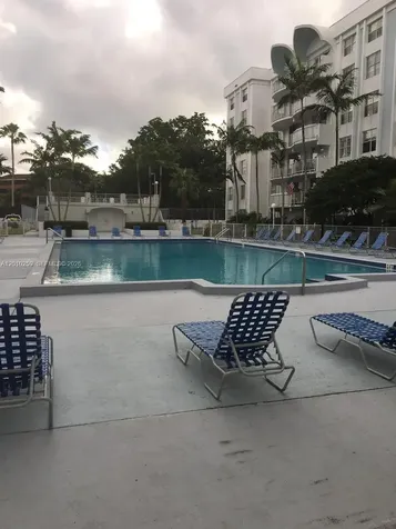 496 NW 165th Street Road Miami FL 33169