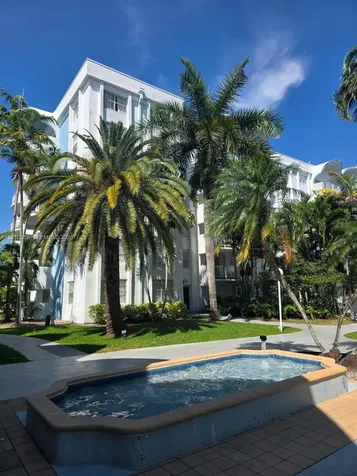 496 NW 165th Street Road Miami FL 33169