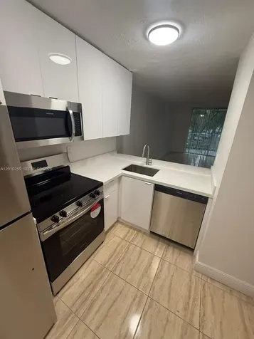 496 NW 165th Street Road Miami FL 33169