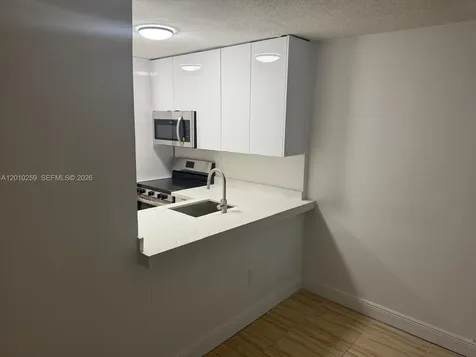 496 NW 165th Street Road Miami FL 33169