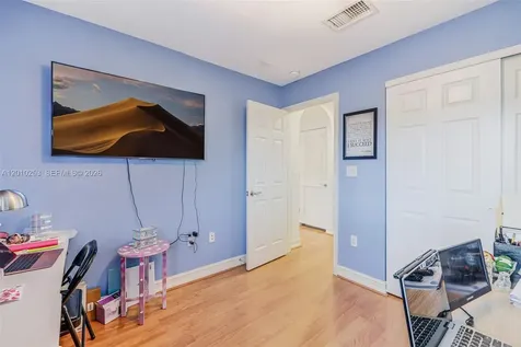20990 NE 30th Place Aventura FL 33180