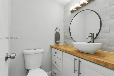 500 Bayview Drive Sunny Isles Beach FL 33160