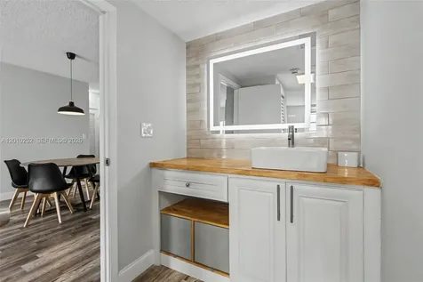 500 Bayview Drive Sunny Isles Beach FL 33160
