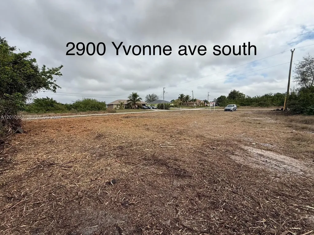 2900 S Yvonne Lehigh Acres FL 33976