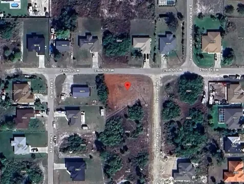 2900 S Yvonne Lehigh Acres FL 33976